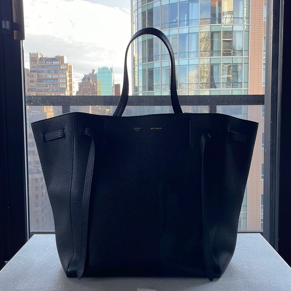 AUTHENTIC CELINE SMALL CABAS PHANTOM IN SOFT GRAINED CALFSKIN BLACK (Almost new)